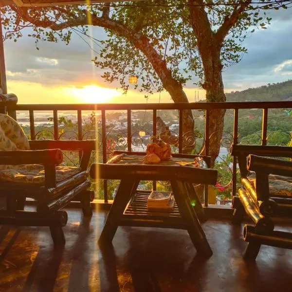 Purple Homestay Hillside, hotel di Coron