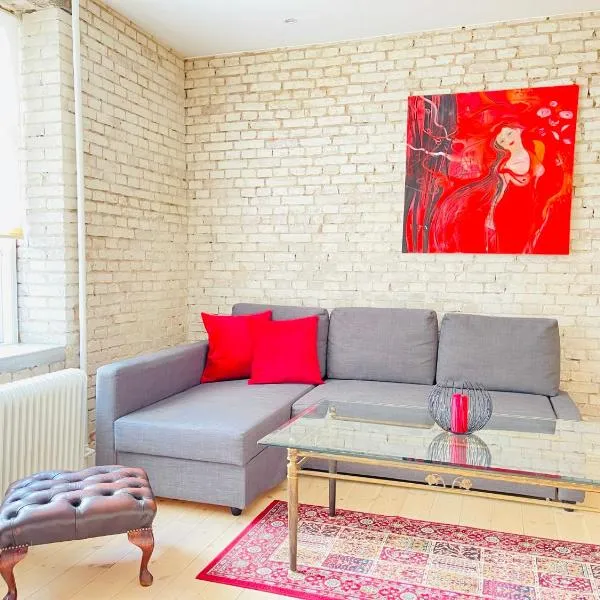 aday - Central cozy and bright apartment, hotel v destinaci Aalborg