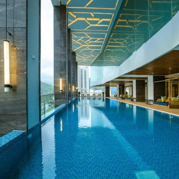 FLC City Hotel Beach Quy Nhon，位于归仁的酒店