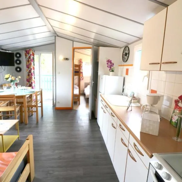 Camping La Tentation, hotel u gradu 'Renty'