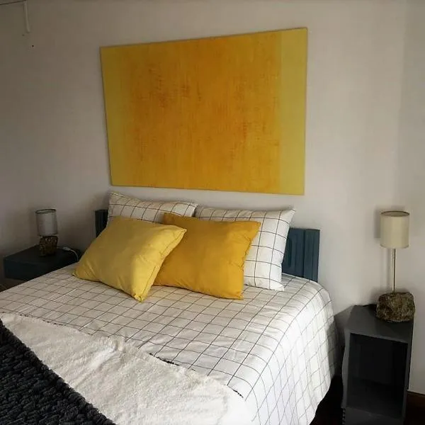 King Garfield House - Espaço de charme em Bragança, hotel in Bragança