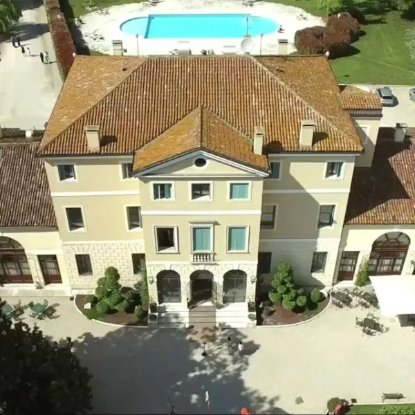 Best Western Plus Hotel Villa Tacchi – hotel w mieście Gazzo