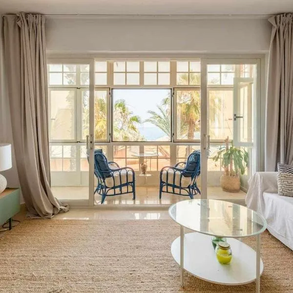 Espectacular apartamento en Marina de sotogrande、ソトグランデのホテル
