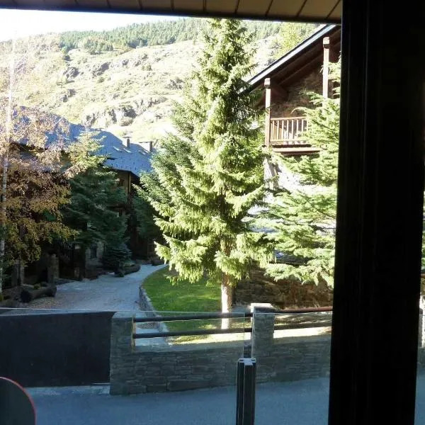 Tarter town center appartment by Renttarter, hotelli kohteessa El Tarter