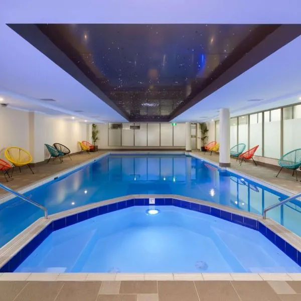 Rydges Sydney Central to Sydney Airport (SYD) premium and luxurious chauffeur service