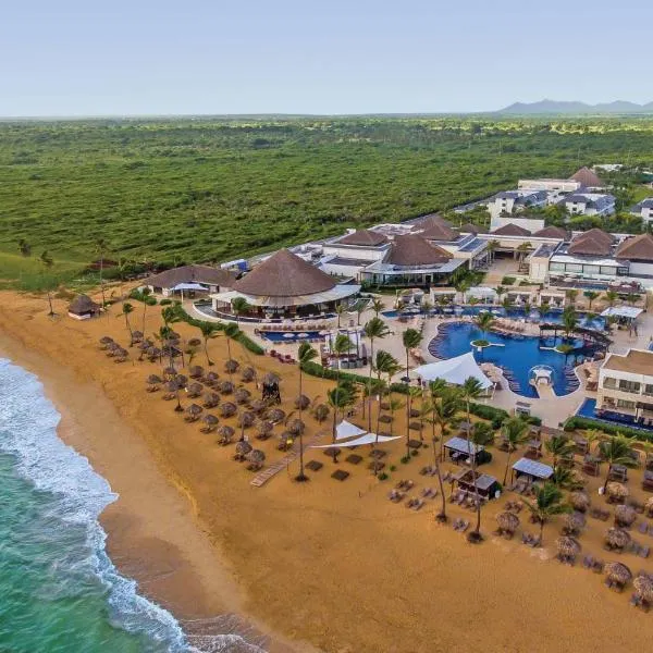 Royalton CHIC Punta Cana, An Autograph Collection All-Inclusive Resort & Casino, Adults Only, hotell i Uvero Alto