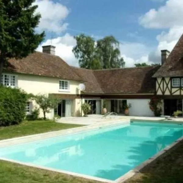 Appartements avec piscine – hotel w mieście Durtal