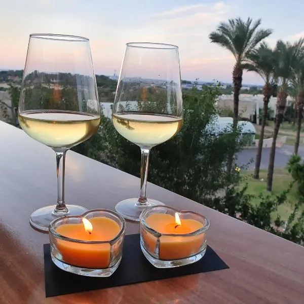 Rose Suite, hotel a Caesarea
