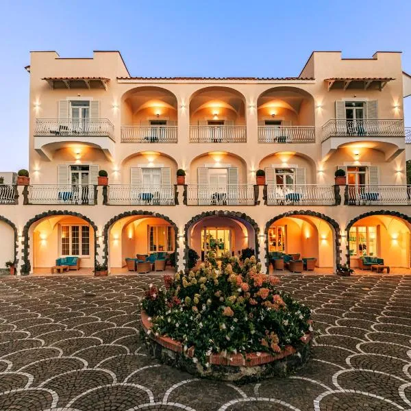 Hotel Regina Palace Terme, hótel í Ischia