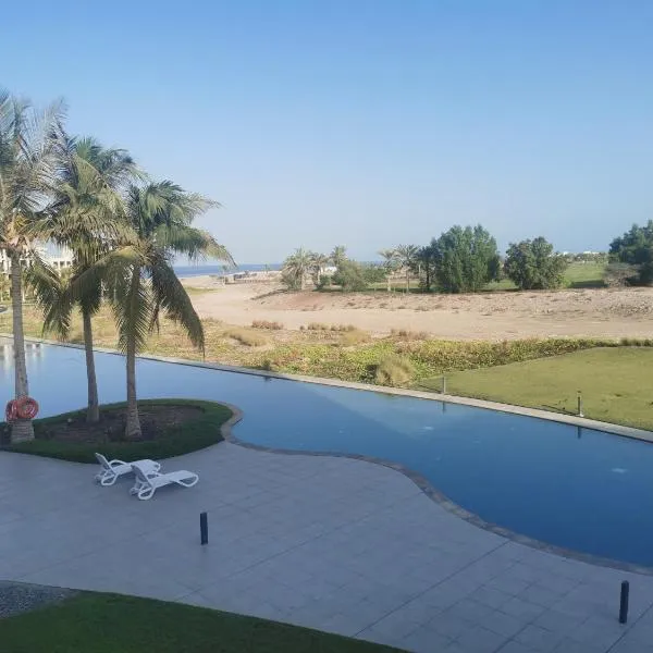 Jebel Sifah studio Apartment with Pool View, hotel v destinaci As Sifah