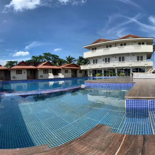 Shoreland Beach Resort by Cocotel, hotel in Caylaway