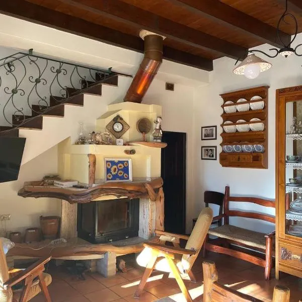 Aventina Holiday Home, hotel in Burcèi