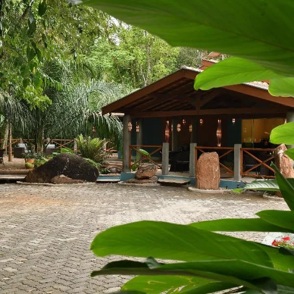 Pousada Chão de Folhas SPA Boutique, hotel v destinaci Águas de Lindóia