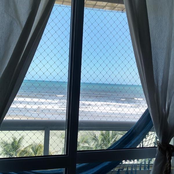DE FRENTE PRO MAR