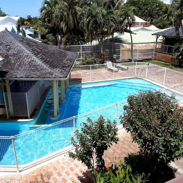 Duplex Climatisé - Piscine-Plage - 1 à 4 personnes – hotel w mieście Sainte-Anne