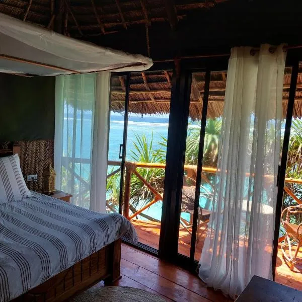 Mtende Beach Bungalow océan view & secret Beach, hotel v destinaci Mtende