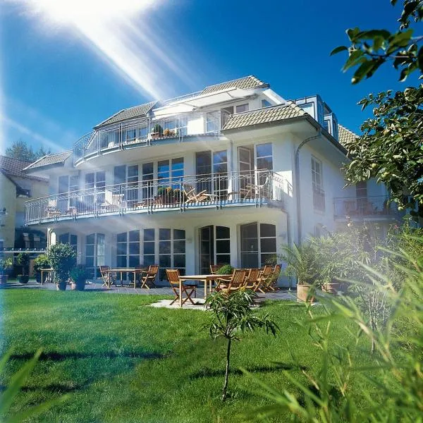 ArtVilla am See - offen April bis 18 Oktober 2025, hotel v destinaci Radolfzell am Bodensee