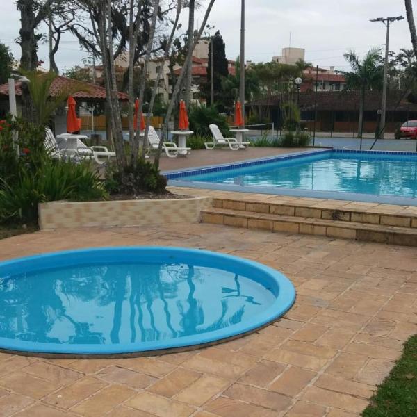 Casa em Condomínio com piscina - Ponta das Canas