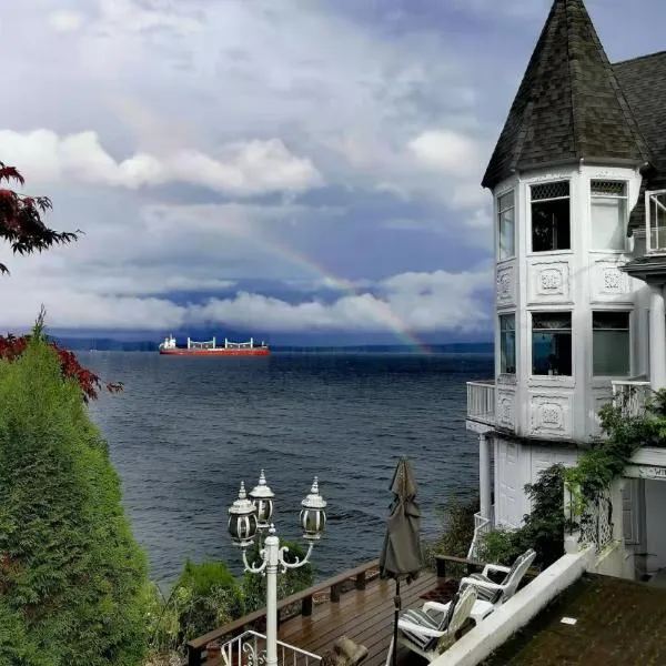 Walkon Waterfront Castle Cove Inn, hotel in Chemainus