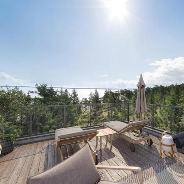 Västös Strand by FIRST Hotels, hotel v destinaci Lärbro