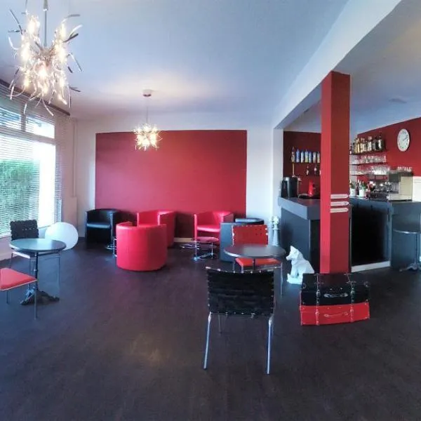 Contact Hôtel du Cerf, hotel em Château-Gontier