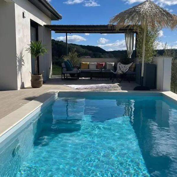 Villa de vacances avec piscine Lussan(proche Uzes), hotel in Lussan