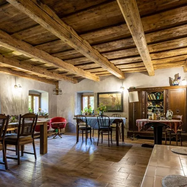 GAJRAJ, hotel em Radków