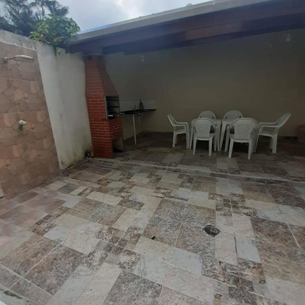 Casa a 80m da Praia das Toninhas