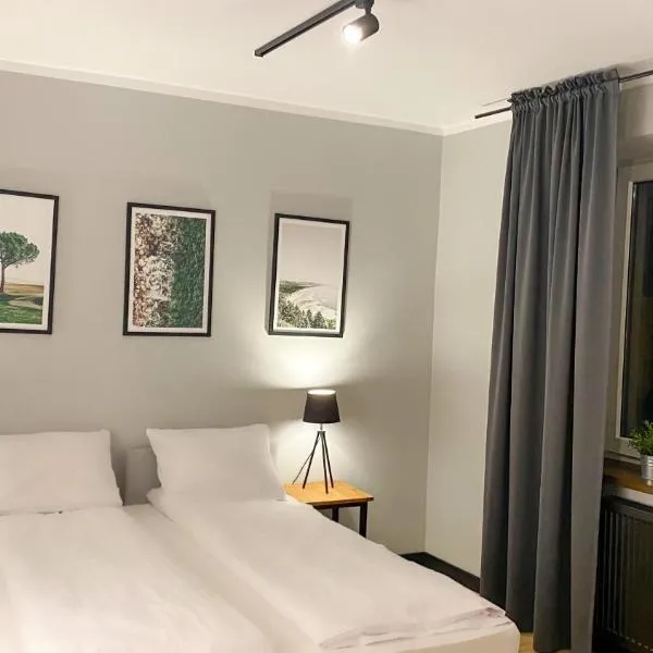 Zajazd Valentino / Listopadowa 55, hotel v destinácii Tomaszów Lubelski