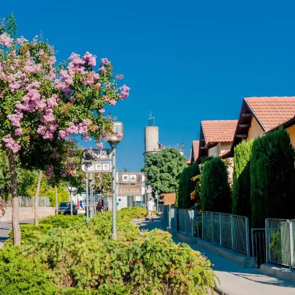 Tzuba Hotel, hotell sihtkohas Ẕova