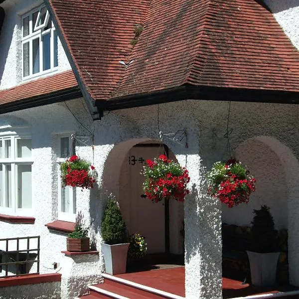 The Red House Guest House, Hotel in Falmouth