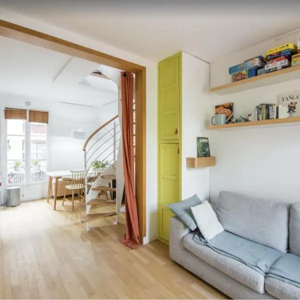 PARIS Petit appartement lumineux et atypique