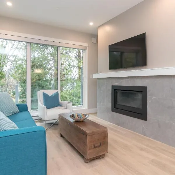 Coffee With A View In Brand New One Bedroom At Sooke Harbour, hotel a Sooke