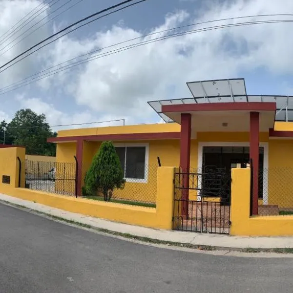 이사말에 위치한 호텔 Hotel La Piramide Izamal