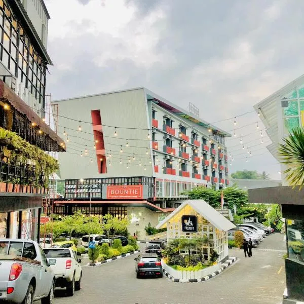 The Bountie Hotel and Convention Centre Sukabumi, hotell i Sukabumi