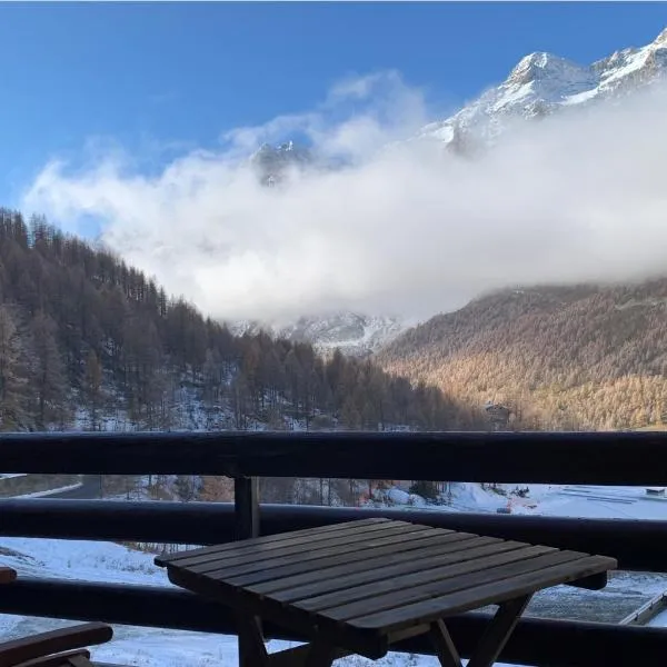 Cervinia Apartment 2112, hotel v destinaci Breuil-Cervinia