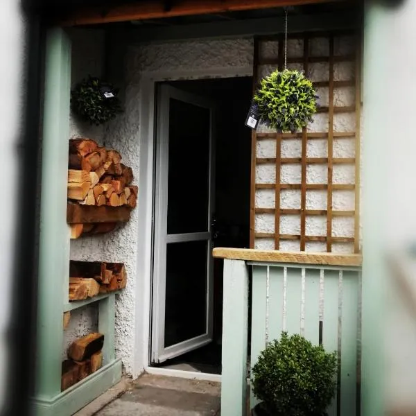 Castle Hill Cottage & Paddlers Retreat、Ballywalterのホテル