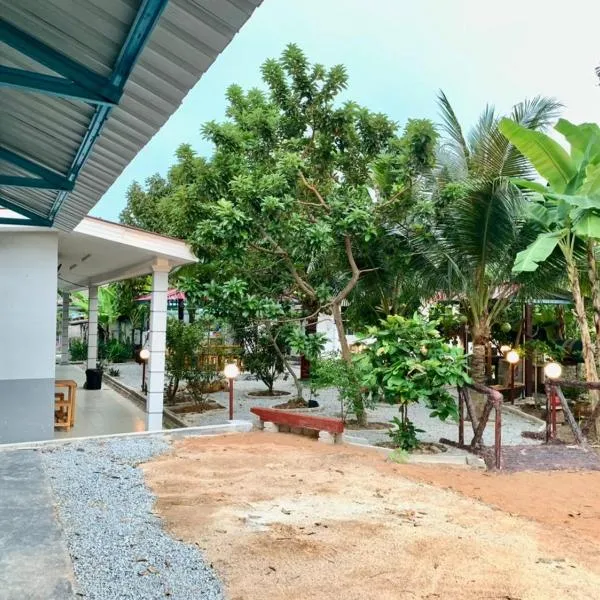 VILLA D' KEBUN WITH FREE FRUITS, hotel v destinaci Melaka