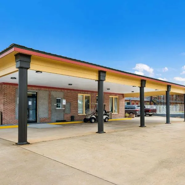 Econo Lodge, hotel a Russellville