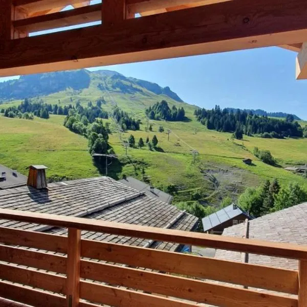 Les Chalets de l'Adret, hotel in Le Grand-Bornand