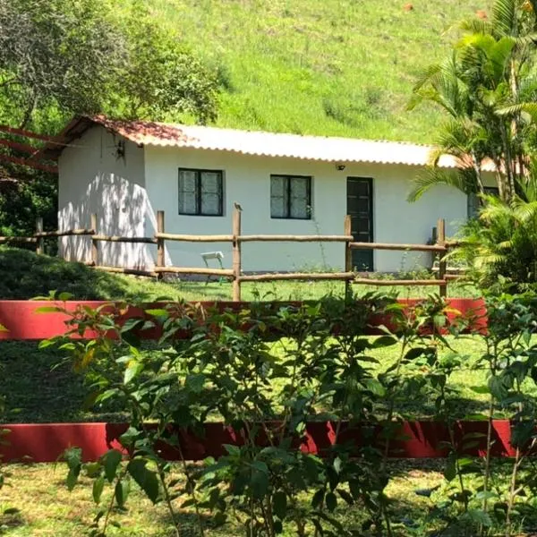 Vivenda dos Guaranys -Uma imersão na natureza - Casa, готель у місті Косерваторія