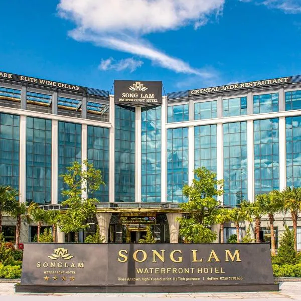 Songlam Waterfront Hotel - 藍江酒店, hotel di Ha Tinh