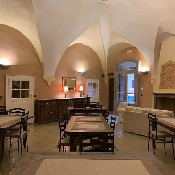 Foresteria Antica Farmacia, hotel Cedegolo városában
