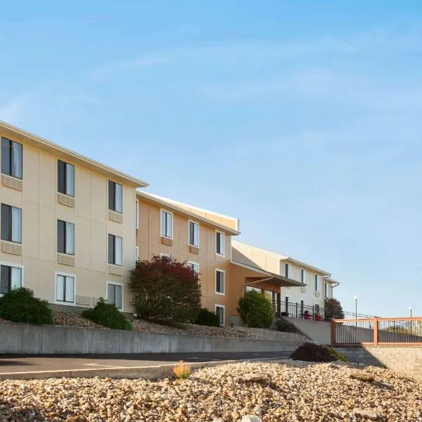 Super 8 by Wyndham Hannibal, hotel v destinaci Hannibal