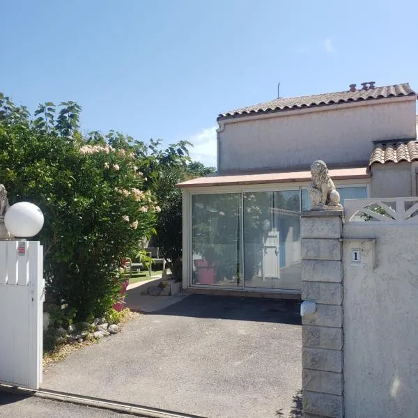Rêve Bleu, Maison T3 Frontignan Plage avec Jardin, Mer à 250m, Clim & Parking, hotel a Frontignan