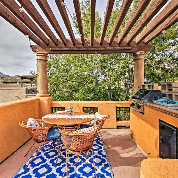 Adobe Escape with Outdoor Kitchen and Pool Access, hotel en Tubac