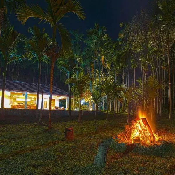 StayVista at Tall Silver with Infinity Pool & Breakfast -2BR，位于马迪凯里的酒店