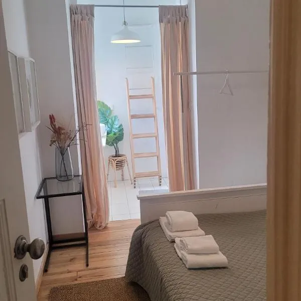 Tiny suite with private bathroom - Bairro Alto