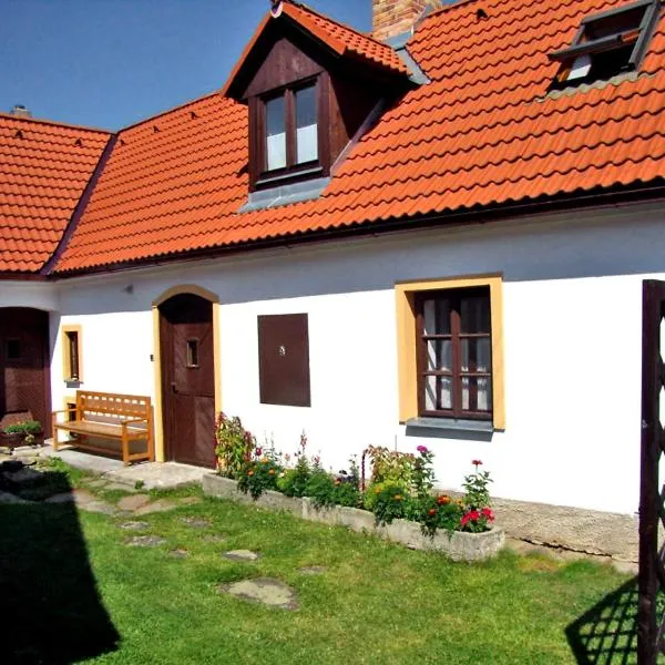 Holiday Home Podoli by Interhome, hotel in Šamonice