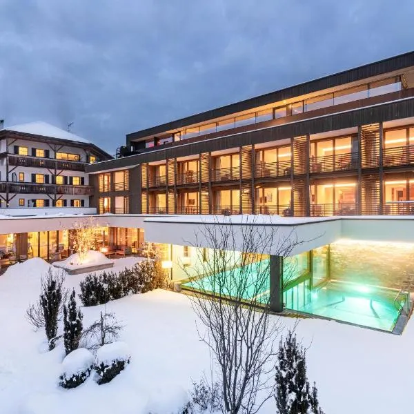 Hotel Restaurant Langgenhof, hotell sihtkohas Bruneck